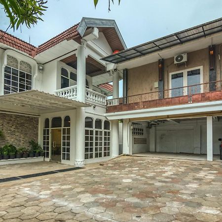 Reddoorz Plus Near Akademi Kepolisian Semarang 3 Eksteriør bilde