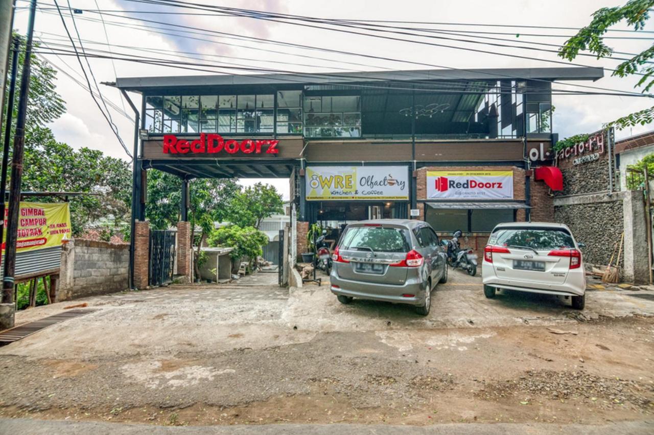 Reddoorz Plus Near Akademi Kepolisian Semarang 3 Eksteriør bilde